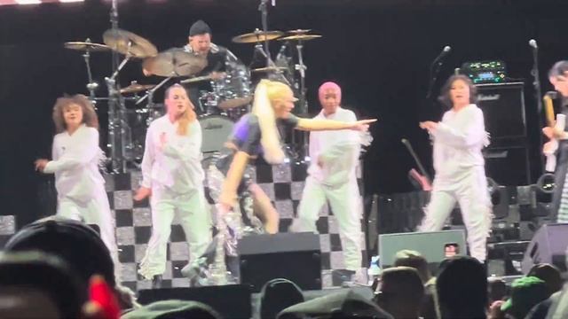 Gwen Stefani - Hella Good (No Doubt song). Live. Cali Vibes Fest. Long Beach. CA. 17.02.24