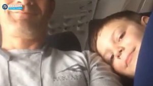 Nervous Mom Sends Son With Autism On Flight With $10, Gets This Text From Seatmate