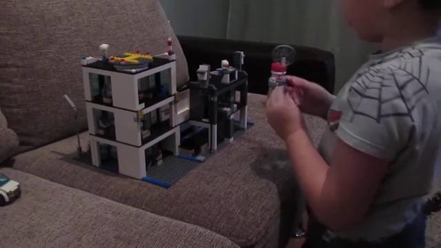 Обзор лего полицейский участок смотреть онлайн