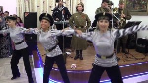 Морской танец. И тогда нам экипаж семья. Шоу-балет