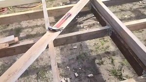 Хозблок 6х2.5. День 1. Обвязка, лаги, первая стена.