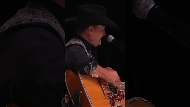 John Rich’s Hilarious “I’m Offended” Song LIVE