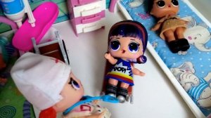 ПОДДЕЛКА ЛОЛ😡 ОТПРАВИЛА ВСЕХ В БОЛЬНИЦУ😱 Куклы ЛОЛ LOL сюрприз смешные мультики ДАРИНЕЛКА