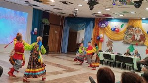 "Сибирская шестёра". Образцовый ансамбль танца "Плясица" г. Байкальск.
