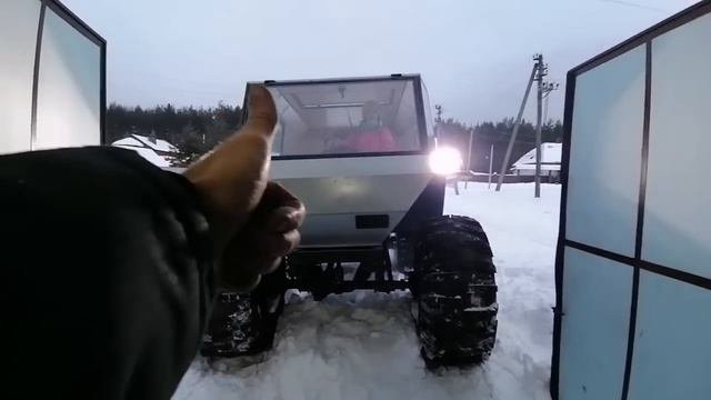 Первый выезд вездехода зимой.
