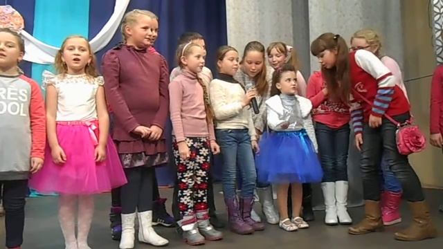 "В траве сидел кузнечик" смотреть онлайн