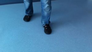 Стяжка "бухтит"