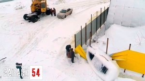 ПОДНЯЛИ машину КРАНОМ, НО ЧТО-ТО пошло НЕ ТАК!!!