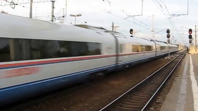 Сапсан проходит станцию Фрязево