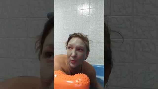 Night routine, mom in the bath. Ночная рутина, мама в бане - Periscope TV