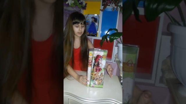 Обзор на куклу Ever After High Чириз Худ из серии зачарованный пикник смотреть онлайн