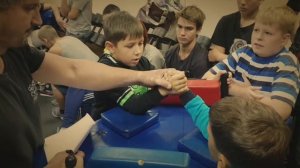 Турнир по армрестлингу дети. Архивное видео