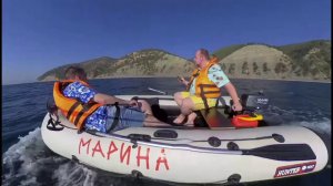 Лодка Хантер 385 А Лайт и мотор 5 л.с. Поездка в море с тремя пассажирами. #shorts