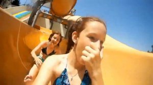 VLOG МЫ НА МОРЕ В ТУРЦИИ  ЛЕТО КУПАЕМСЯ НА МОРЕ И В БАССЕЙНЕ ИДЕМ В МАГАЗИН СЕСТРЫ Kids TV