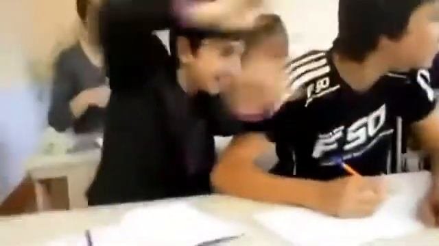 Школьники балуются!!!