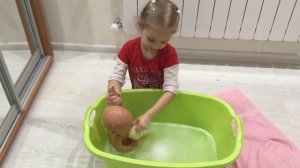 Ариана клаб Макс Клаб игра кукла Маша купается Max club новое видео swimming doll new video