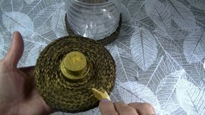 Переделка 2х пластиковых бутылок и декор своими руками.  . Идея из бутылок .