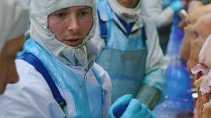 Обвальщик компании АГРОЭКО Александр Минайлов