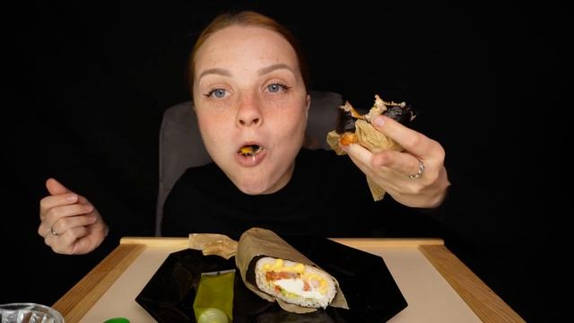 #Mukbang Sushi Burrito #eatingsounds No Talking (SUB) смотреть онлайн