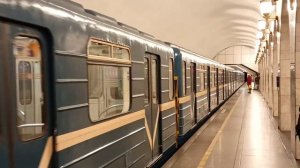 Перегонка «Номерного» с вагоном 81-541.8 на станции «Технологический институт».