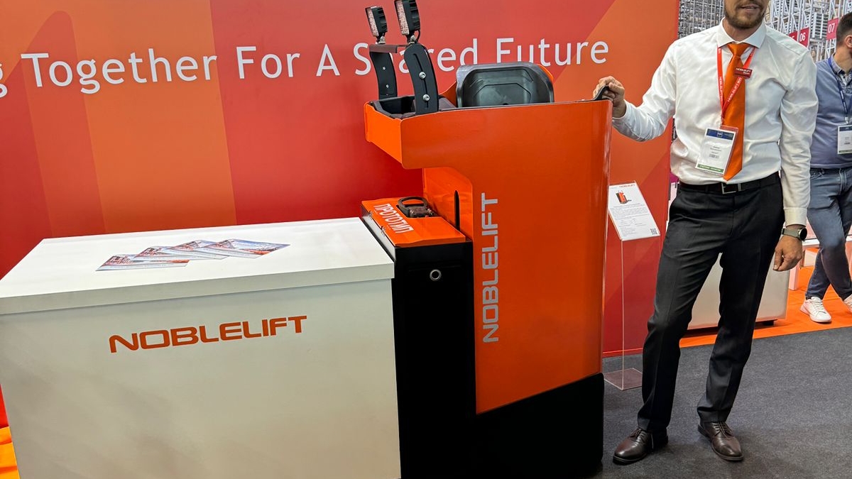 Электротележка с местом оператора Noblelift PRS200