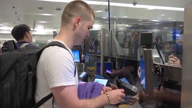 Жители Китая проводят каникулы в путешествиях