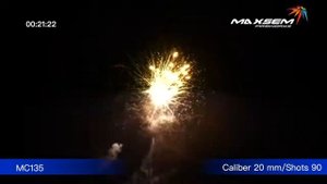 МС135 Яростный FURIOUS Батарея салютов 90 залпов калибром 0,8 дюйма (20 мм)