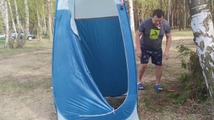 пришло время для применения душ палатки.на кемпинге 🏕️ 2024. 1 апреля