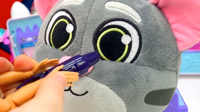 Говорящий Том повредил лапу – Видео для детей про игры в больницу! Кот Том и игрушки смотреть онлайн