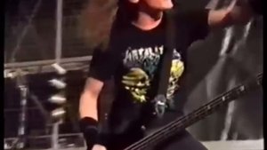 James Hetfield destroys Kirk Hammett's solo LIVE Whiplash