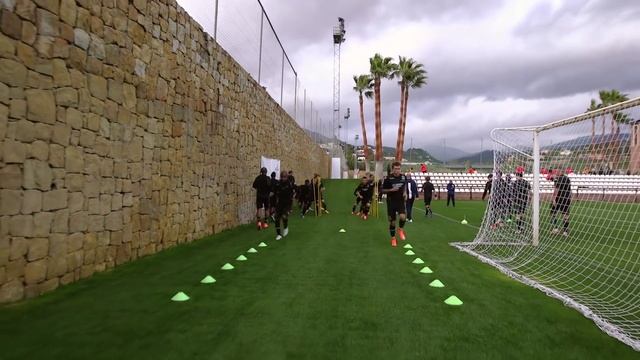 Обзор десятого рабочего дня «горожан» на сборе в Испании смотреть онлайн