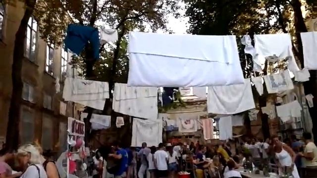 Выставка, Ярмарка во дворе Одессы. Цимес смотреть онлайн
