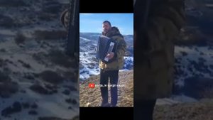 Сиражудин Абдуллаев с друзьями на природе. Хорошая даргинская песня🎶🎤🎵.
