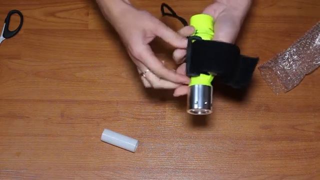 Водонепроницаемый фонарик с AliExpress смотреть онлайн