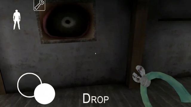 побег через дверь в Granny 1.0.5 смотреть онлайн