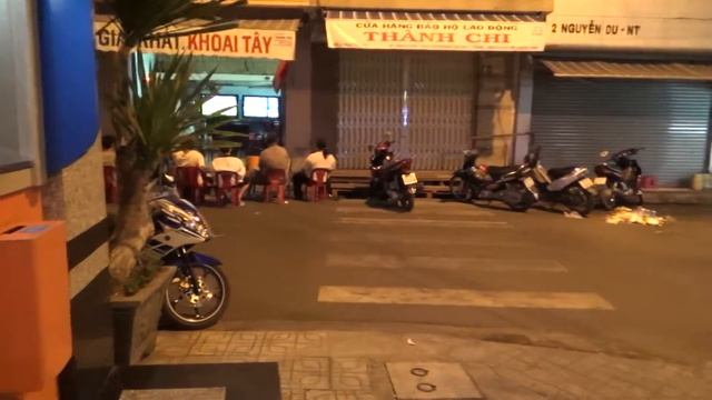 Вьетнам. Вечерний ня Чанг. Вьетнамские манты.