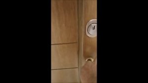 Установка дополнительного замка CISA 56 535 в входную дверь UNION