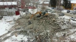 Снос старого дома