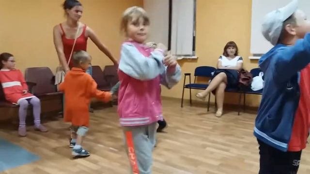 Веселые танцы