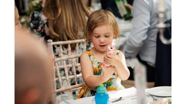 Buckinghamshire Wedding Photography - Latimer Estate Wedding Reception (Wedding Fast!) смотреть онлайн