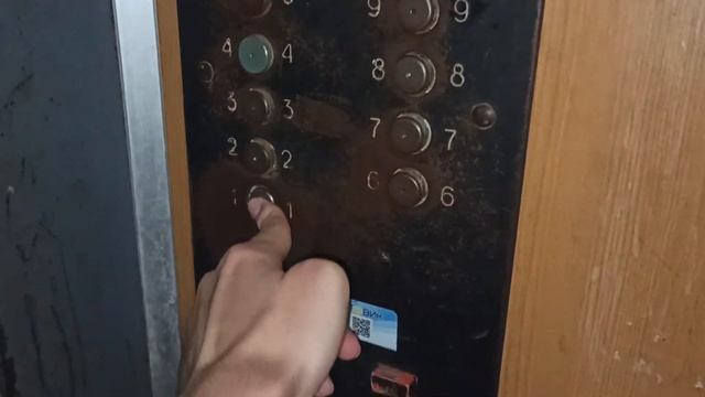 Лифт МЛЗ (1990) после покраски дверей шахты, г/п 400 кг, V=0,65 м/с (ул Сагайдачного, 20, Запорожье смотреть онлайн