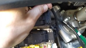 Отсутствие (устранение) люфта защелок колодок салонного блока предохранителей на KIA RIO X-LINE 2018