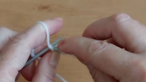 Лёгкий ажурный узор спицами для кофточки , жилета.