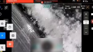 Украинские нацисты выложили видео, как они расстреливают российских пленных, которые сдались в плен