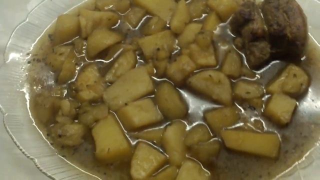 Картошка с мясом и подливкой. Русская кухня смотреть онлайн