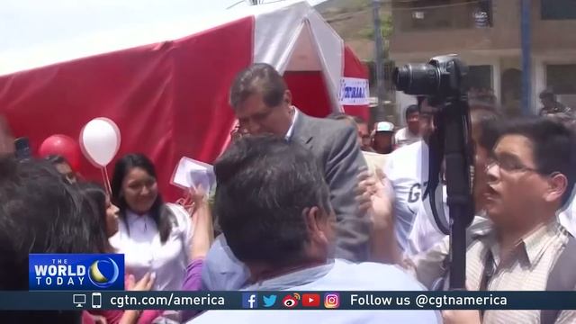 Former Peru President Alan Garcia takes his own life after police arrive to arrest him смотреть онлайн
