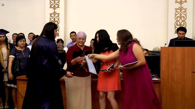 Вручение дипломов выпускникам факультета Фармация - 2017 смотреть онлайн