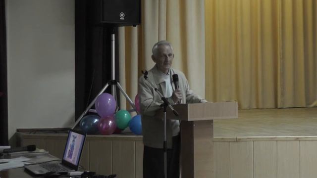 В. А. Шальнев поздравляет ЭКО-центр Человека с юбилеем