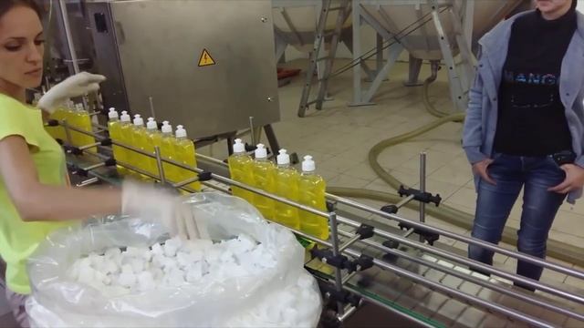 Конвейер розлив и фасовка бытовой химии