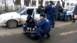 ДПС разбили стекло водителю!